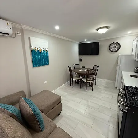 Veroniques House Modern City Apartment